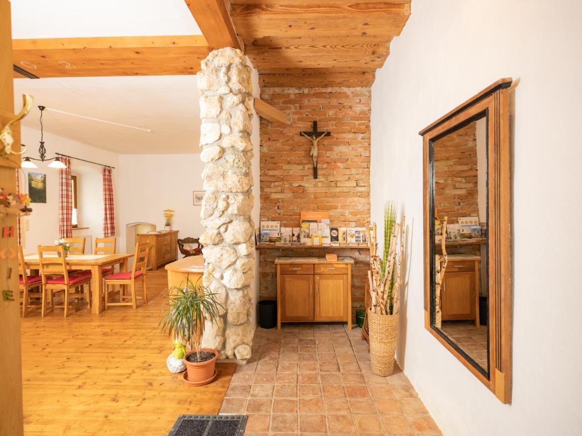 Ferienwohnung Zum Kapuziner Poysdorf Exterior photo