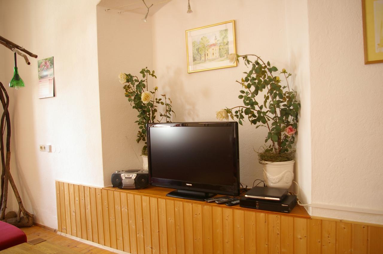 Ferienwohnung Zum Kapuziner Poysdorf Exterior photo